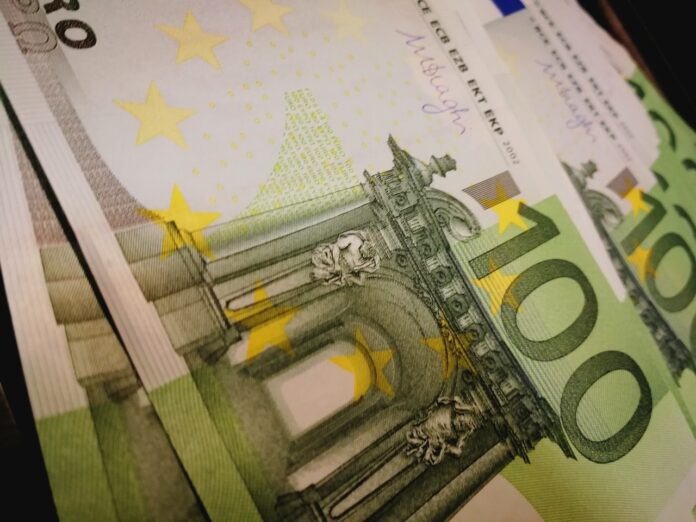 in ce sa investesc 10000 euro