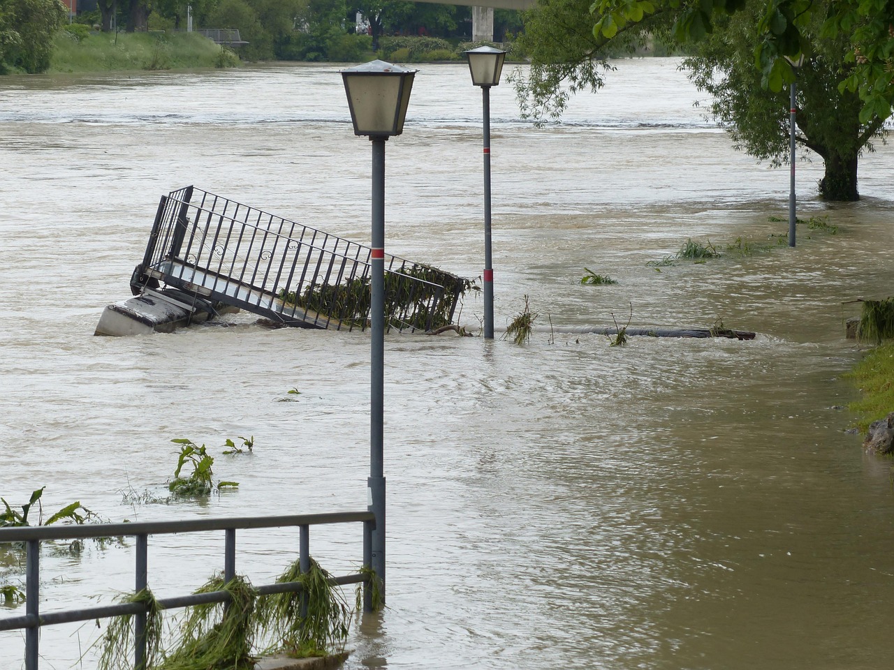 inundatii suceava